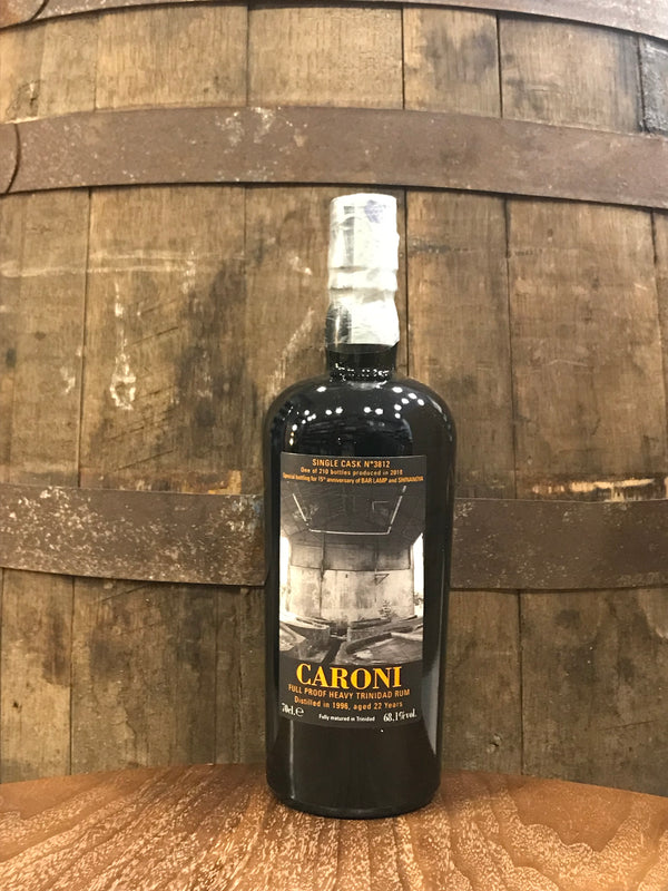 Caroni 1996 Cask No. 3812 Bar Lamp and Shinanoya 22 Years 67,1% 0,7L